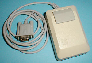 Apple M0100: top view (click for larger image, 61k)