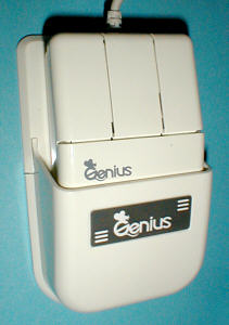Genius GM-F 303: mouse with garage