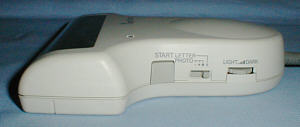 Genius GS-4500 GeniScan: left side: scan button, setting of dithering and contrast (click for larger image, 28k)
