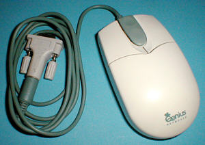 Genius NetMouse: top view (click for larger image, 70k)