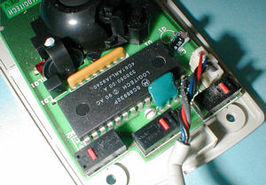 Logitech M-AC13-4MD: detail: circuitry (click for larger image, 81k)