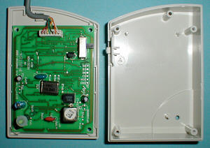Logitech M-RC44 Cordless MouseMan Pro: inside the receiver (click for larger image, 67k)