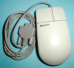 Maxtron MD-311: top view (click for larger image, 68k)