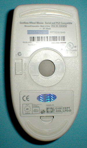 Microsoft Cordless Wheel Mouse Serial and PS/2 Compatible: bottom view (click for larger image, 38k)