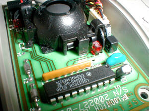 Olivetti M-SF14-6 MD: Detail: Schaltung &amp; optischer Encoder (gr&ouml;&szlig;eres Bild 93k)
