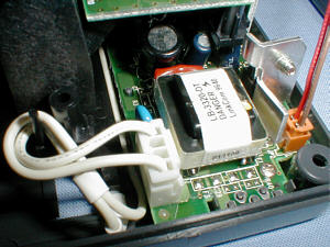 Primax PM225C ColorMobile direct: detail: voltage converter for lighting (click for larger image, 87k)