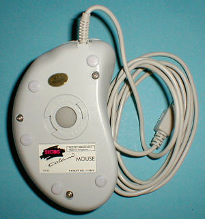 Sicos Colani Mouse: Unterseite (gr&ouml;&szlig;eres Bild 61k)