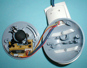 Siemens-Nixdorf scenic mouse: ge&ouml;ffnet (gr&ouml;&szlig;eres Bild 74k)