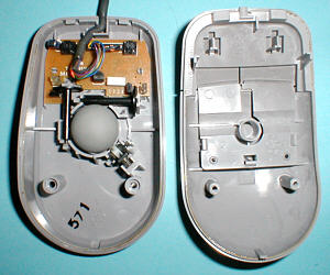 Sony SCPH-1090 Playstation Mouse: inside (click for larger image, 85k)