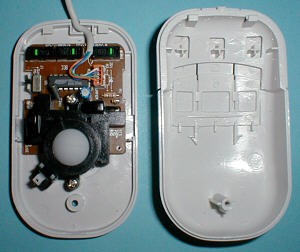 Trust Ami Mouse Serial: ge&ouml;ffnet (gr&ouml;&szlig;eres Bild 73k)